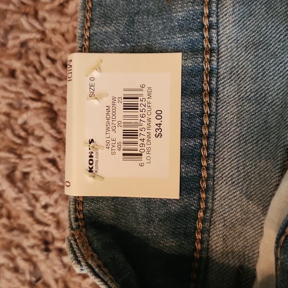 NWT- SO - Blue Midi Jean Shorts w/Distressed Cuff Details - Sz 0 - Picture 4 of 5